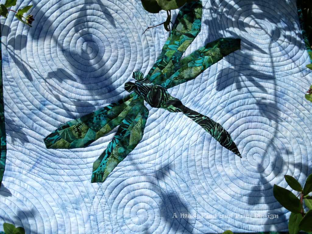"Ripples" EPP Dragonfly mini quilt | Mud, Pies and Pins