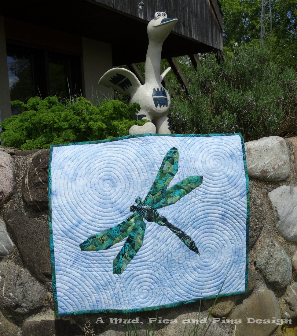 EPP dragonfly mini quilt "Ripples" | Mud, Pies and Pins