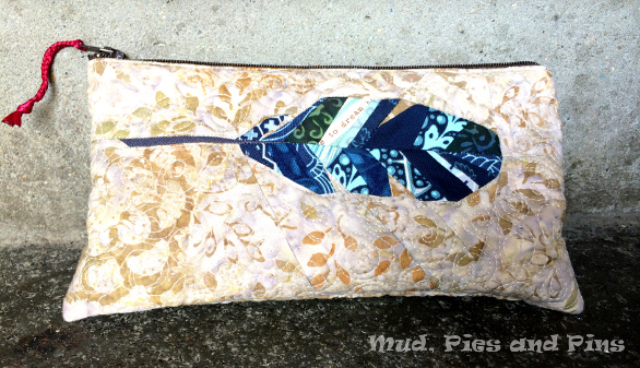 Zippered feather pouch made by Renee from Quilts of a Feather | Mud, Pies and Pins