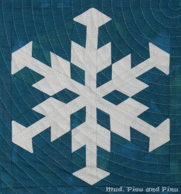 Snowstorm mini quilt | Mud Pies and Pins