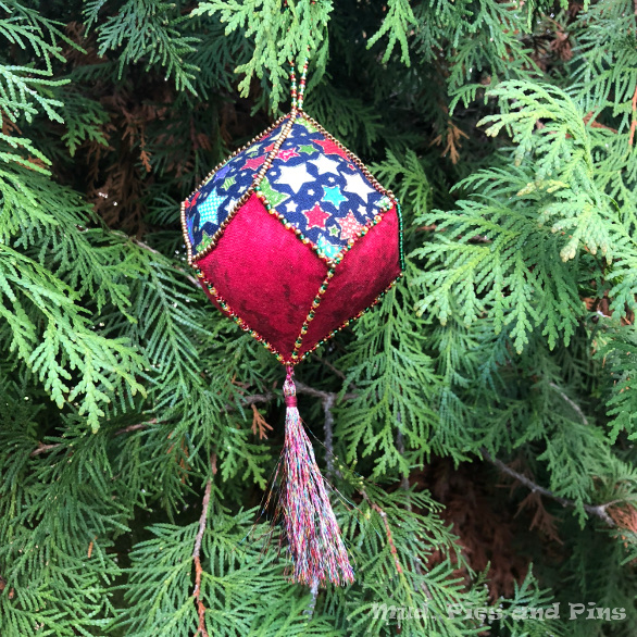 Beaded EPP Ornament | Mud, Pies and Pins