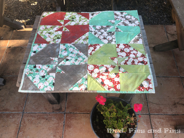 Disappearing Pinwheel Table Topper | Mud, Pies and Pins