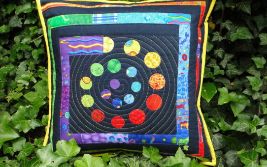 Ball Pipe: A Modern Mini Quilt