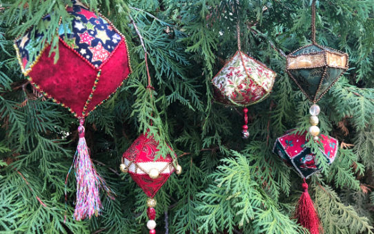 A Handmade Christmas - Beaded EPP Ornaments